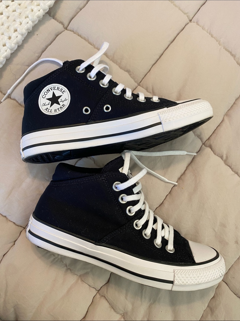 Converse woman Black High-Top Sneakers
